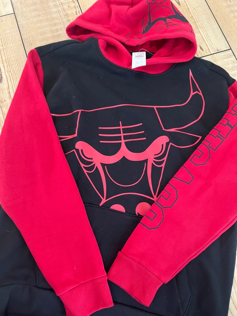 Hollister Red & Black NBA Logo Pullover Hoodie
